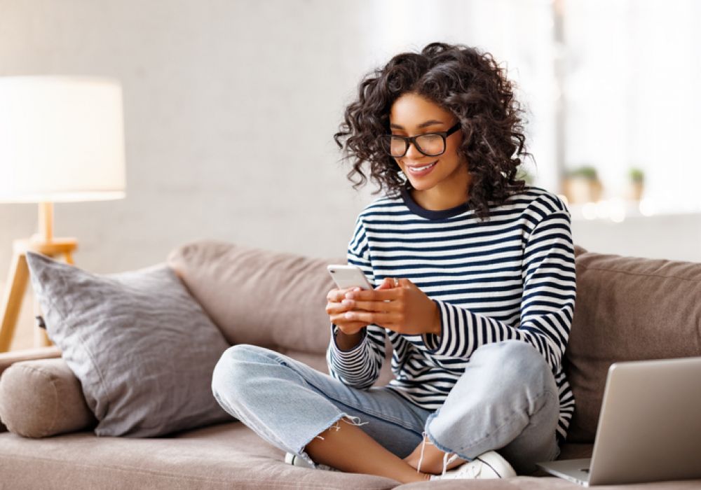 Can I File My Taxes Using My Cell Phone?