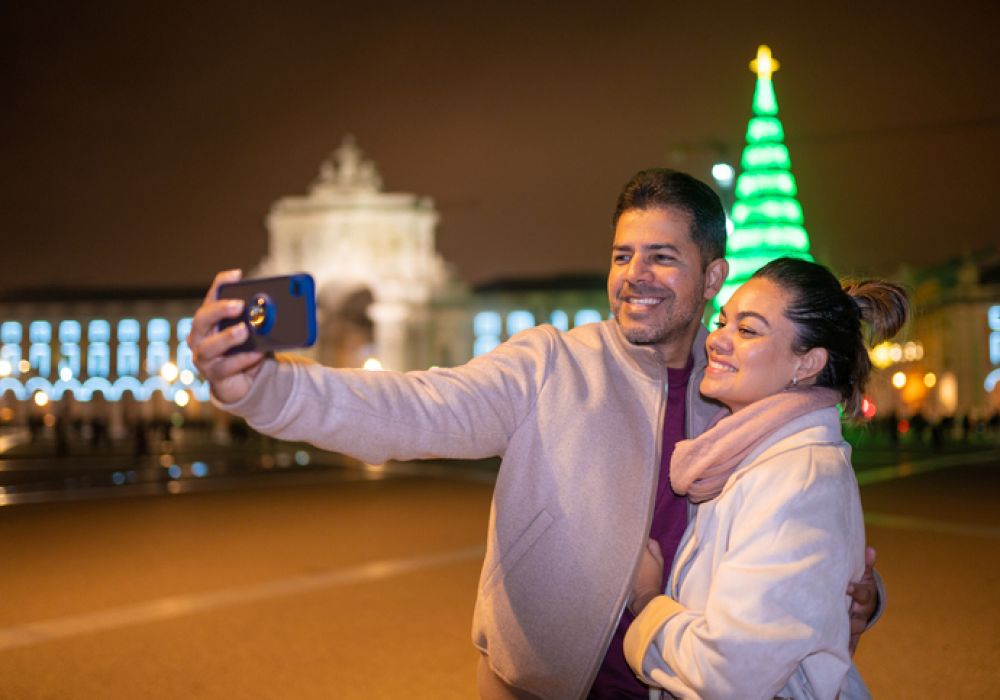 Stay Connected This Holiday Season Without Breaking the Bank
